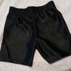 Garanimals 2t black shorts